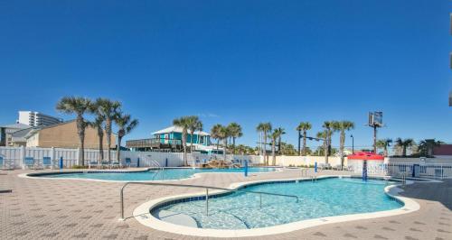 Beachfront Studio #709 at Majestic photo 31