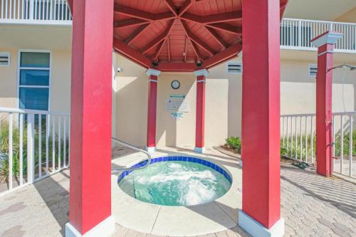 Beachfront Studio #709 at Majestic photo 33