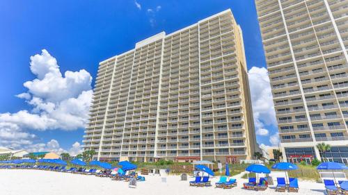 Beachfront Studio #709 at Majestic photo 53