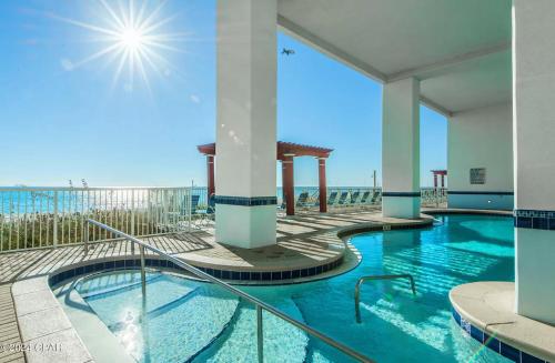 Beachfront Studio #709 at Majestic photo 38