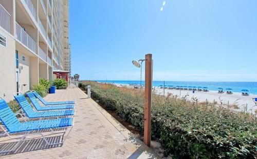 Beachfront Studio #709 at Majestic photo 41