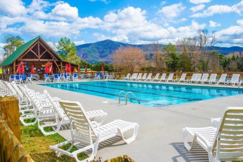 Peaceful Mtn View- Hot Tub- Fire Pit- Pets- Pond photo 4