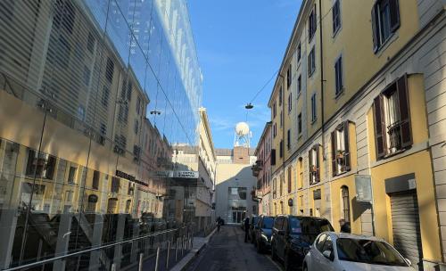 DESIGN SUITES MILANO TORTONA NAVIGLI FASHION DISTRICT 16min walk from the City Centre