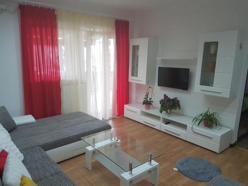 Apartments with parking space Crikvenica - 12657