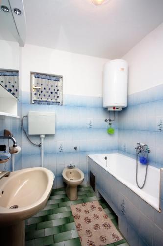 Apartments with parking space Supetarska Draga - Gonar, Rab - 5016