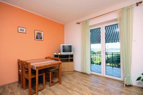 Apartments with parking space Supetarska Draga - Gonar, Rab - 5016
