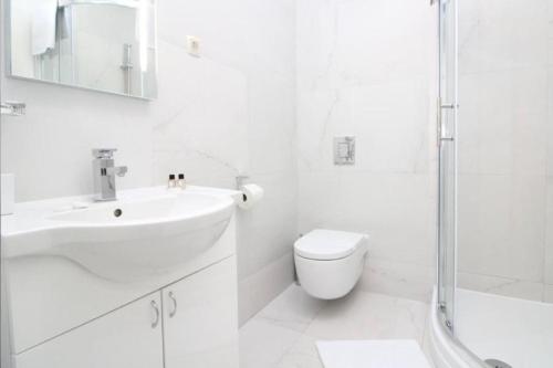 Apartments with parking space Opatija - 24419