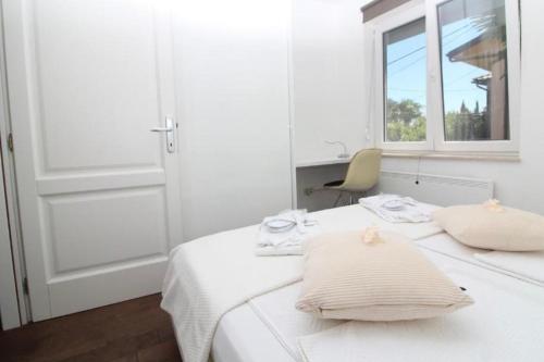 Apartments with parking space Opatija - 24419