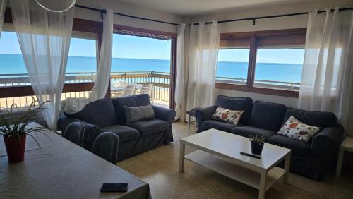 Magnifico piso en primera línea de playa