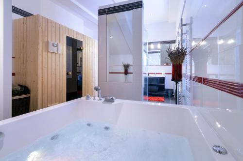 Luxury villa with a swimming pool Soline, Dubrovnik - 3548