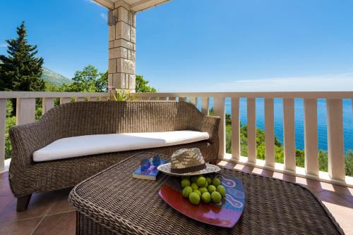Luxury villa with a swimming pool Soline, Dubrovnik - 3548