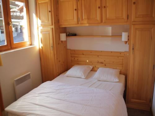 Apartment with hot tub in Chatel