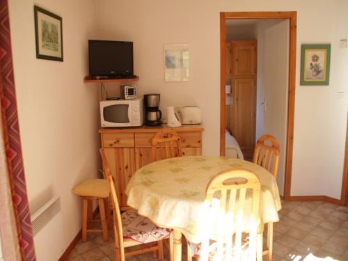 Apartment with hot tub in Chatel