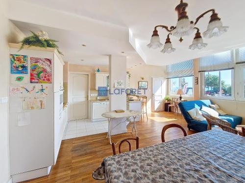 Appartement T4 face mer avec garage aux Sables d'Olonne, à 350m du centre-ville - FR-1-331-1