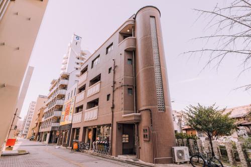 Bright & Convenient 1BR in Hakata, Steps from STN