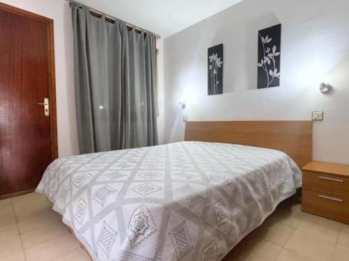 Appartement proche plage avec parking et climatisation à Roses