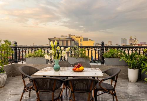 H Hôtel L'Art Hanoi — Garden view
