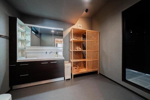 98 Square Meters, Best Location, Free Parking, Luxury 4 Floor Private House with Rooftop, 5 minutes walk to station
