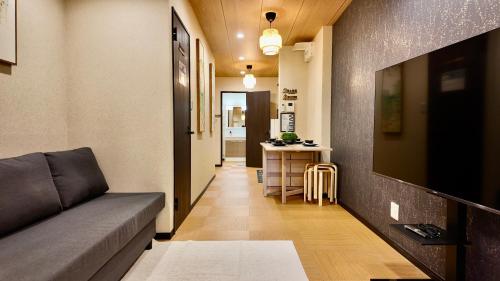 JIA KAJUN Osaka 嘉顺 Modern Japanese-Style Entire House in Sleeps Up to 7 Guests Near Kyocera Dome Osaka
