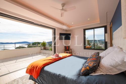 Villa avec piscine privée, vue mer et proche plage Sainte-Maxime 10 personnes