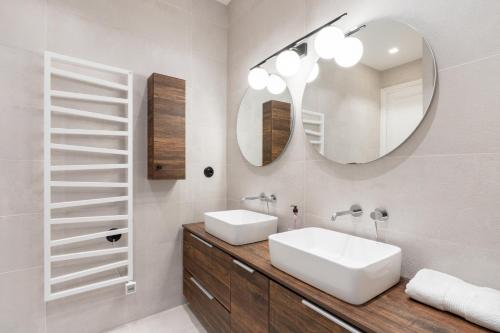 Bright And Spacious 3BDR Apt Near Eiffel Tower