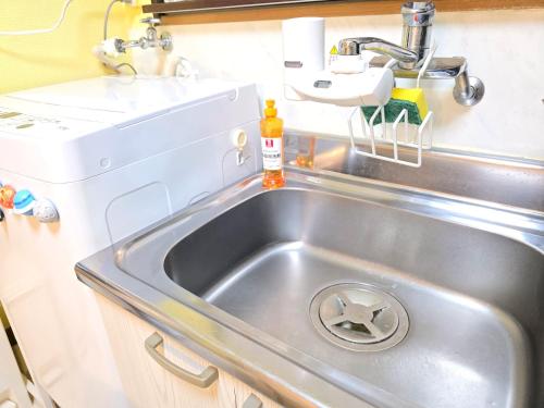 202 - Tokyo Ueno, 5 Min to Uguisudani Station, Entire Apartment for 4