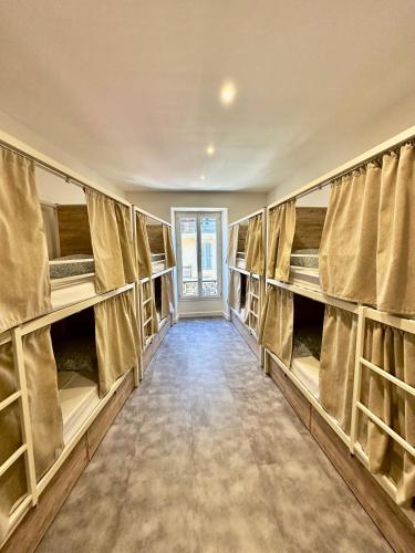 HOSTEL MEYERBEER - Rooms and Apartments