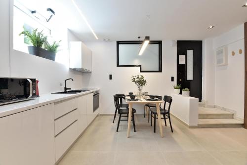 Phaedrus Living Central Athens Flat Skoufa