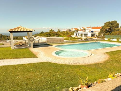 Between Sesimbra & Meco with Ocean View - No Parties Allowed