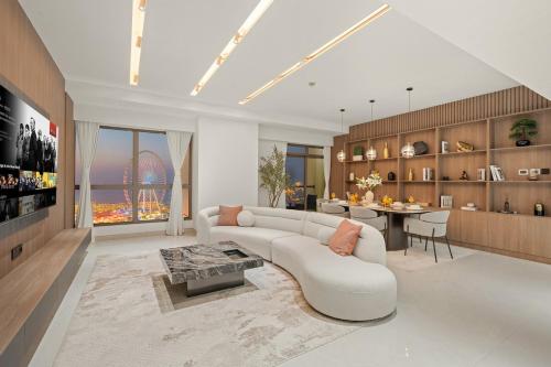 FIRST CLASS 2BR Sea & Ain Dubai Views JBR