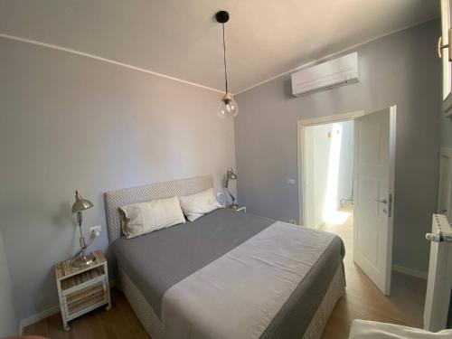 Elegant 2BR Apartment 2 Bathrooms Sleeps 6