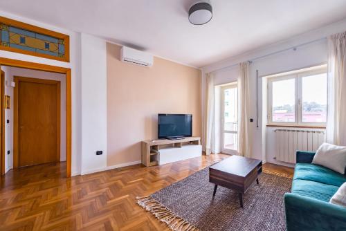 Capodimonte Woods Retreat - Private Parking