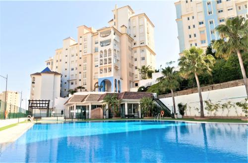 Estepona Family Apartment AVENCIA