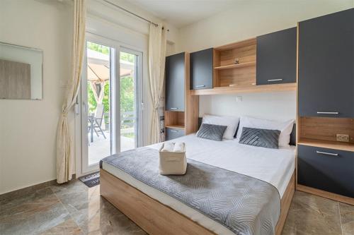 Alfi Apartment Nikiti