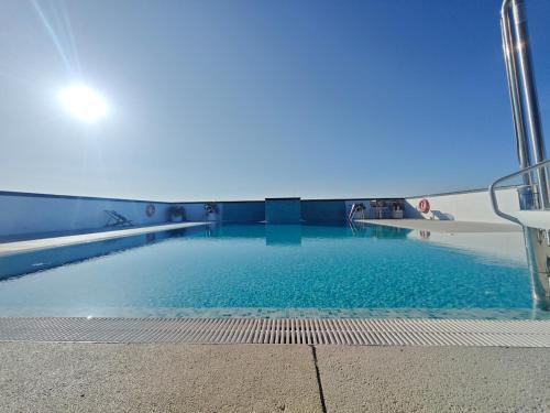 Sky Pool Panorama 20