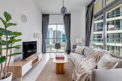 Luxury 1BR with Direct Burj View Khalifa View- Downtown