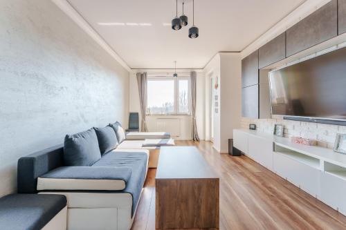 Paryska Deluxe Apartment by BookingHost