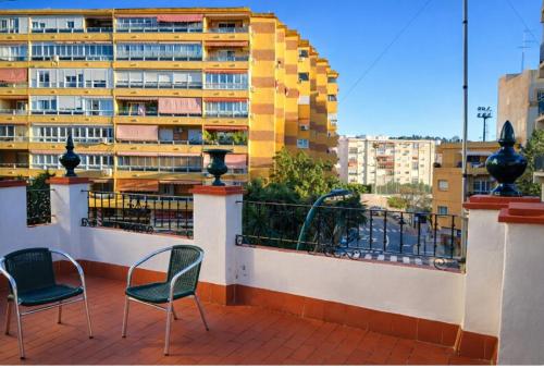Preciosa habitación con gran terraza privada y aire acondicionado para 2 personas muy cerca del centro de Málaga