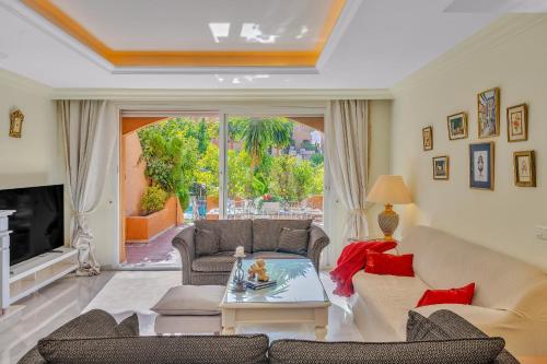 Casa El Palmeral by Finest Rentals