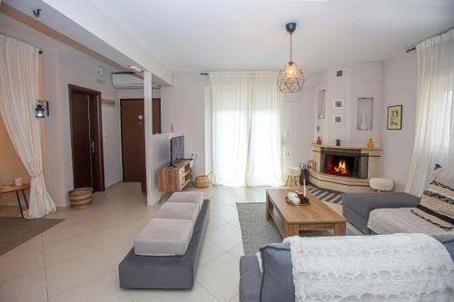 Nicki's cozy apartment!