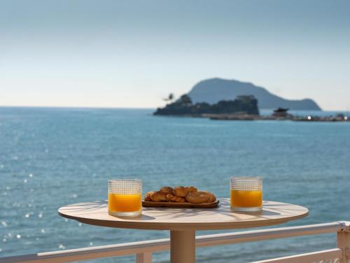 C'est La Vie - Beachfront Accommodation