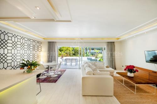 El Embrujo Banus - Puerto Banus
