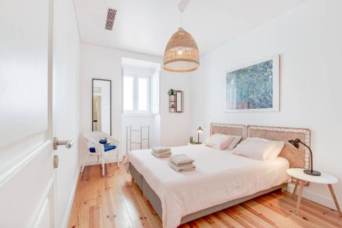Cascais centre, bright 70m2 apartment T2, perfect location
