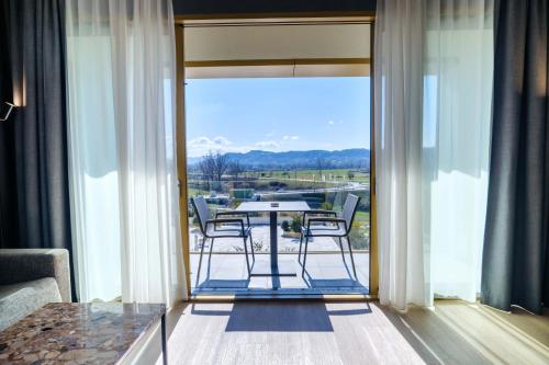 mk hotel tirana — View (from property/room)