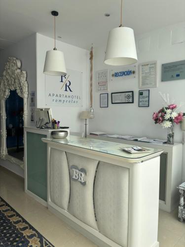 Apartahotel Rompeolas