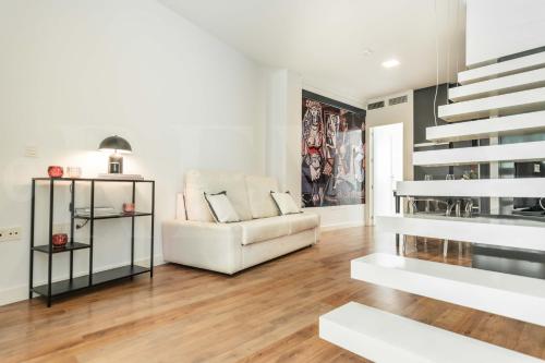 Infinitely Pink Suite Picasso-Inspired REMS