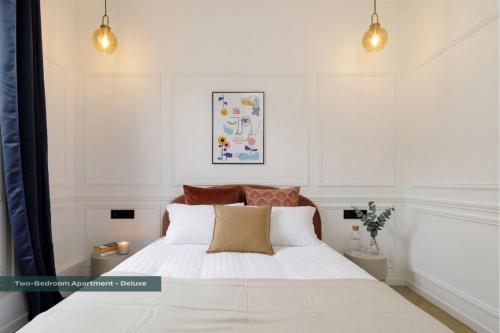 PoeticStay - Champs d'Elysée - Galilée