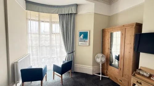 Brighton House photo 13