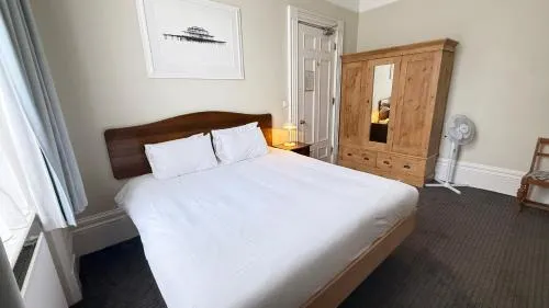 Brighton House photo 23