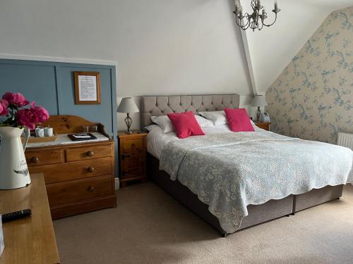 Overdale Guesthouse and Free Parking photo 96